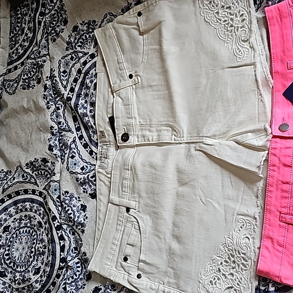 NWT 3 pairs of sz 18 shorts - Picture 2 of 4